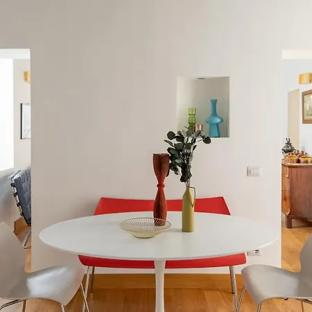 Iflat Colorfull Near Navona Апартаменты *